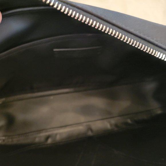 Valentino Garavani VLogo crossbody bag nylon and leather - Picture 10 of 12